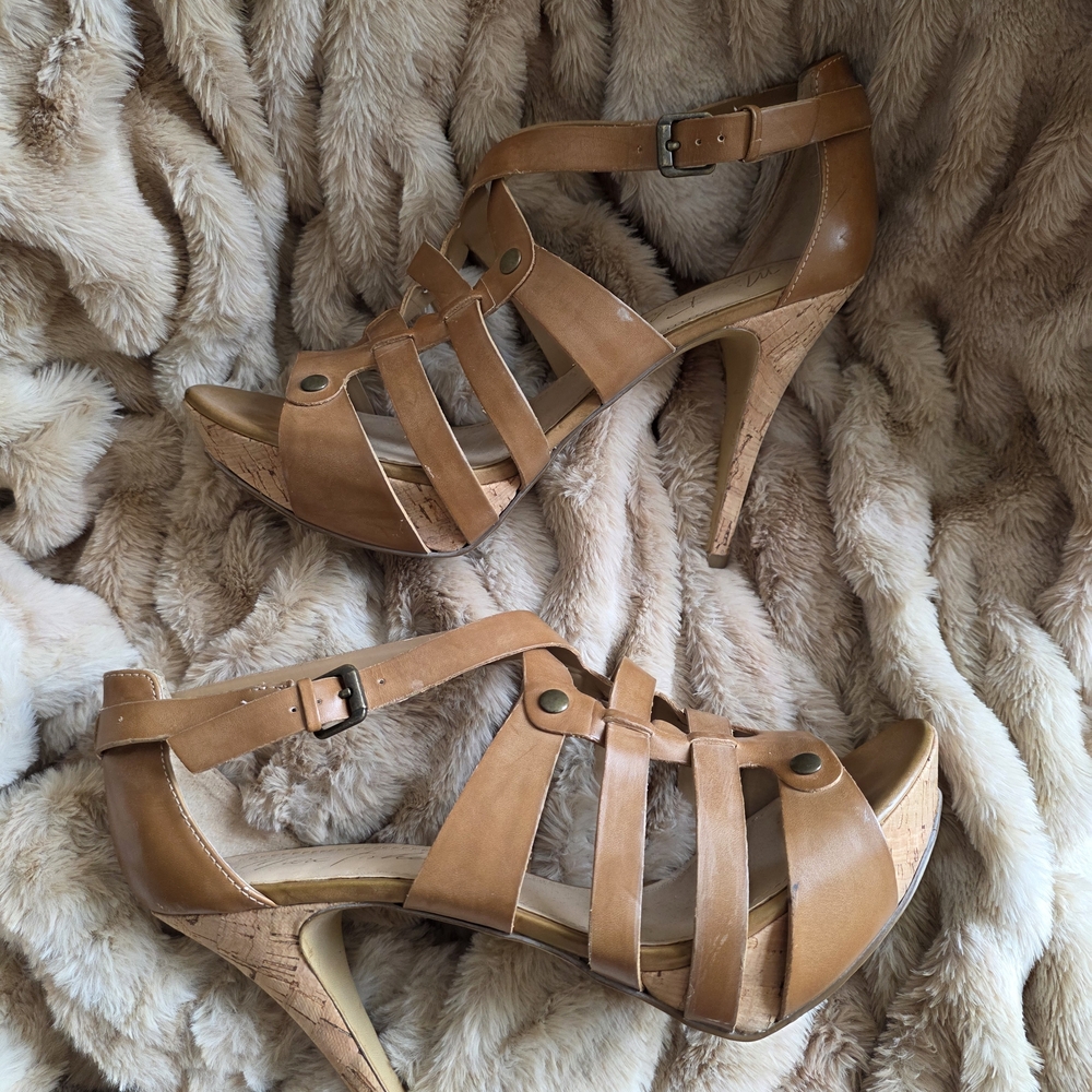 ✨ Marc Fisher Tan Leather Strappy Cork Platform Heels – Size 8M ✨